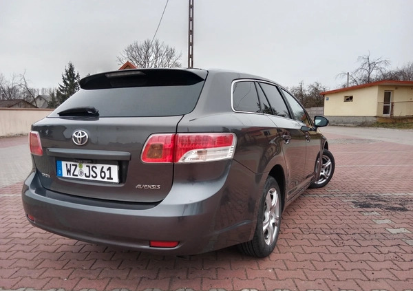 Toyota Avensis cena 26900 przebieg: 199000, rok produkcji 2009 z Biała małe 742